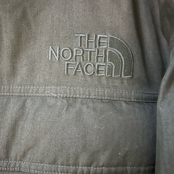 The North Face Gotham III Jacket. ( 1 owner ) - Picture 2 of 10